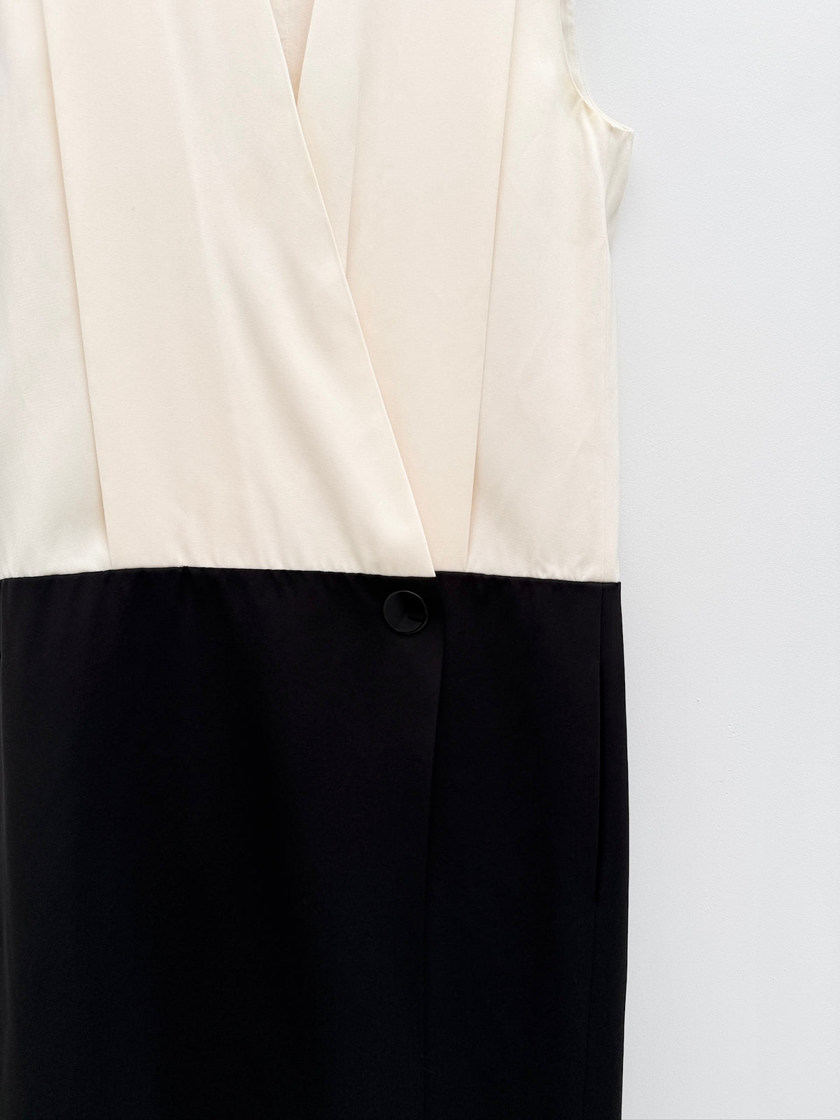 Céline by Phoebe Philo 2010 Pre-Fall Two-Tone Wrap Dress