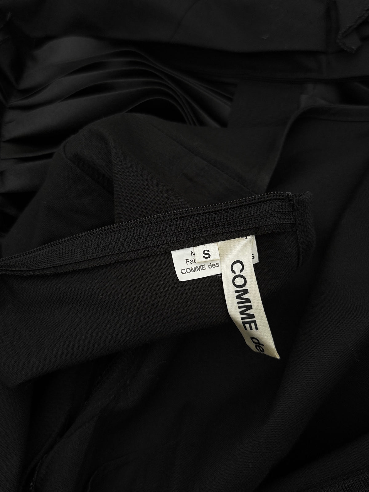 Comme des Garçons 2015SS “Blood and Roses” Ruched Strap Dress