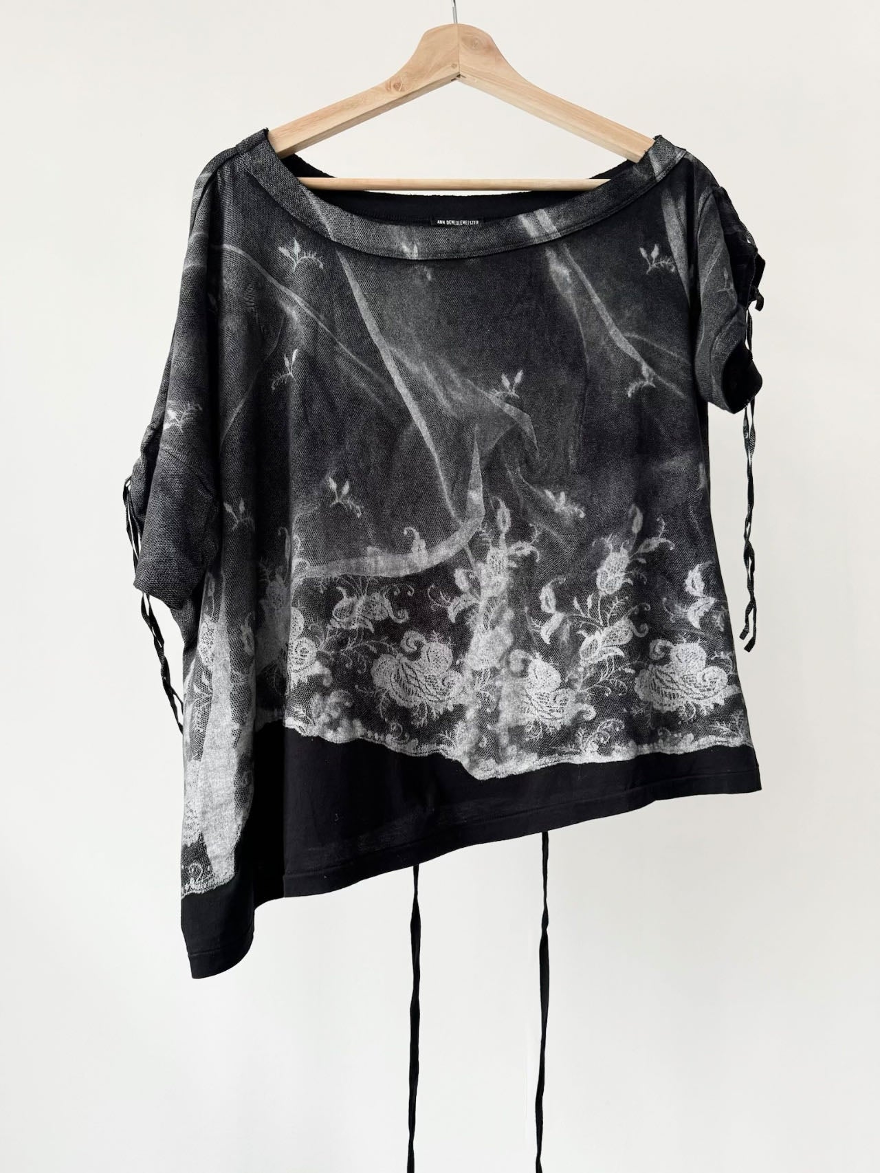 Ann Demeulemeester Top (Ann Demeulemeester) — view 1 of 7