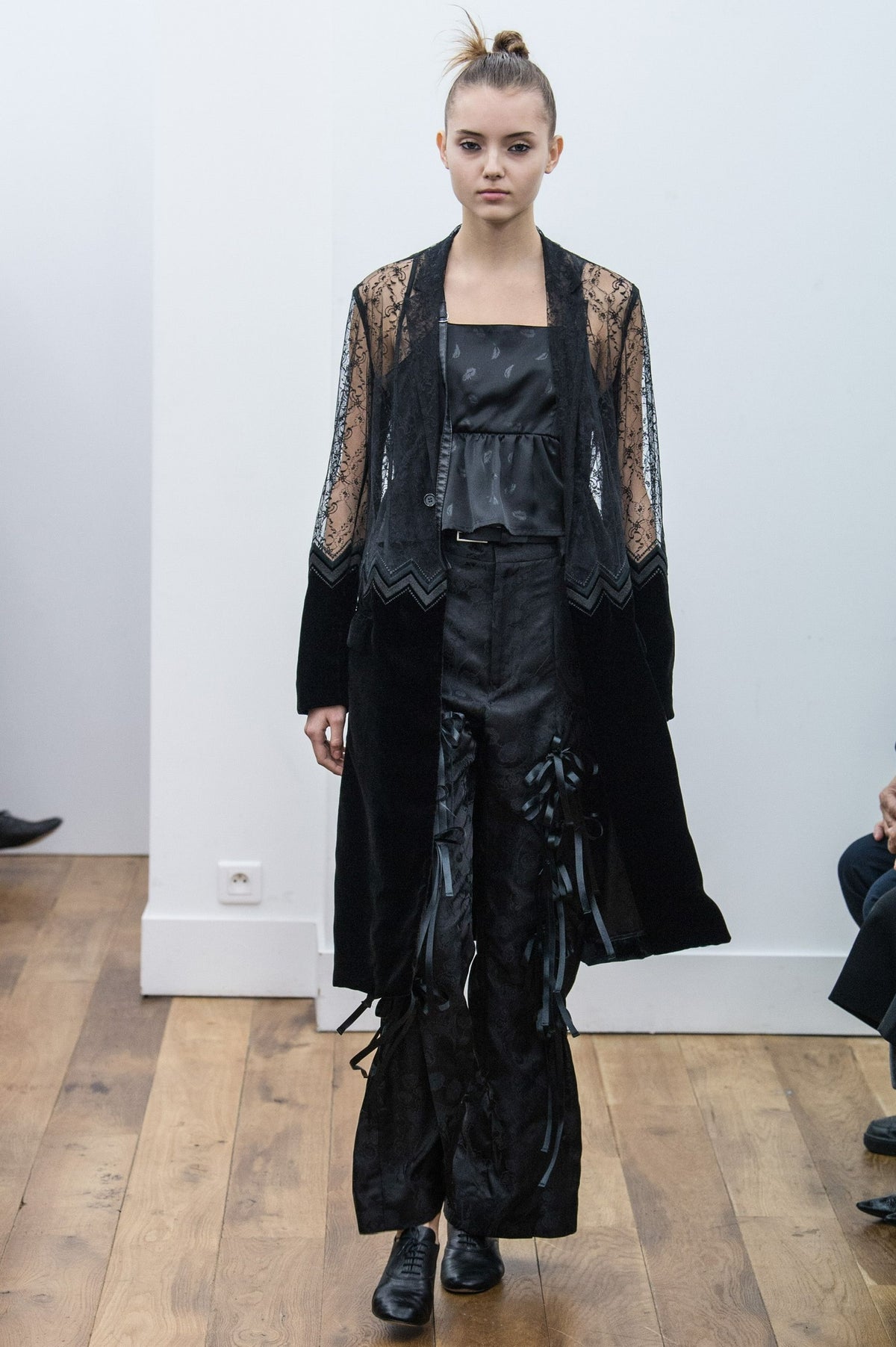 Noir Kei Ninomiya 2017FW Ribbon-Tied Floral Jacquard Skirt