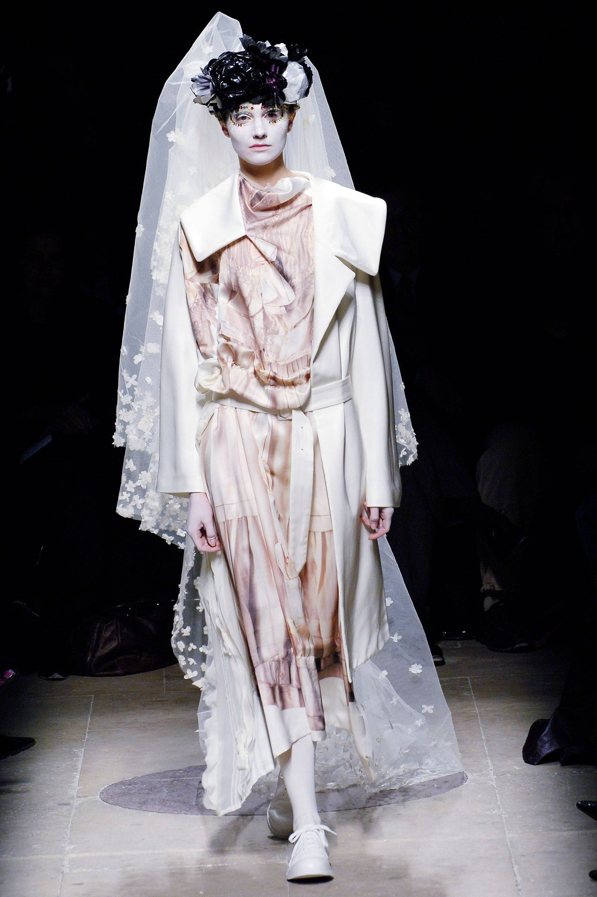 Comme des Garçons 2005FW “Broken Bride” Runway Deconstructed Coat