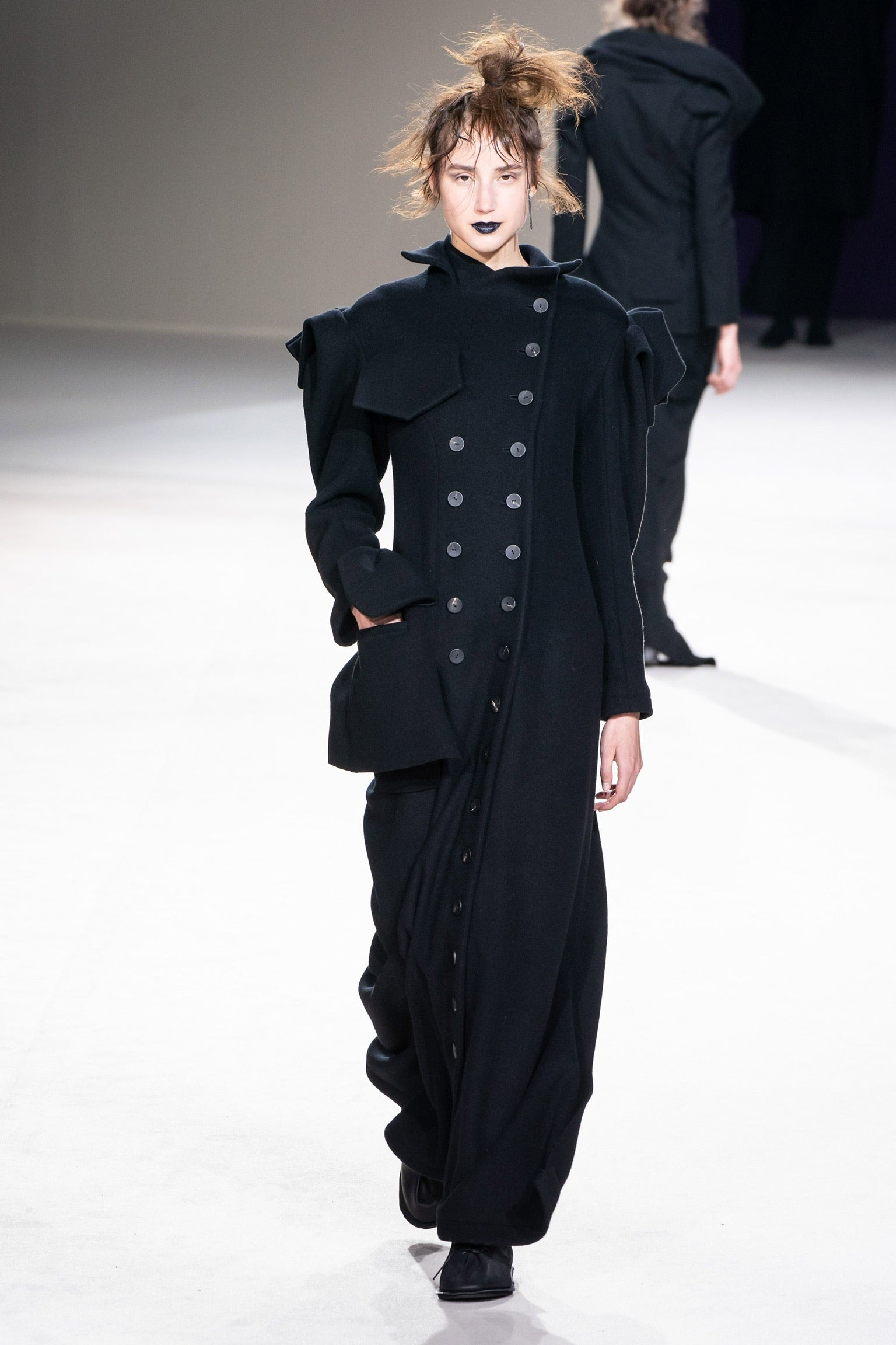 Yohji Yamamoto 2019FW Coat (Yohji Yamamoto) — view 1 of 9
